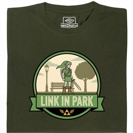 Link in Park - Hauptansicht T-Shirt Dunkelgrün