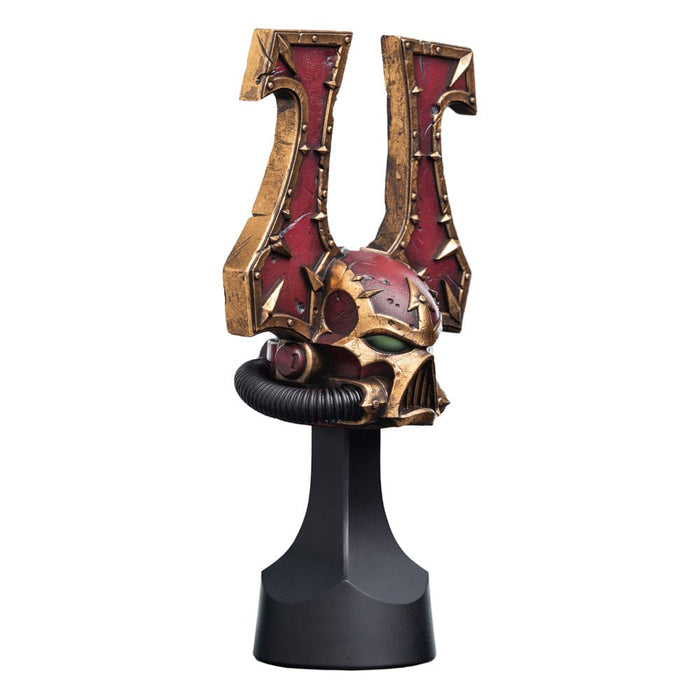 Réplica del casco del Berzerker de Khorne de Warhammer 40,000